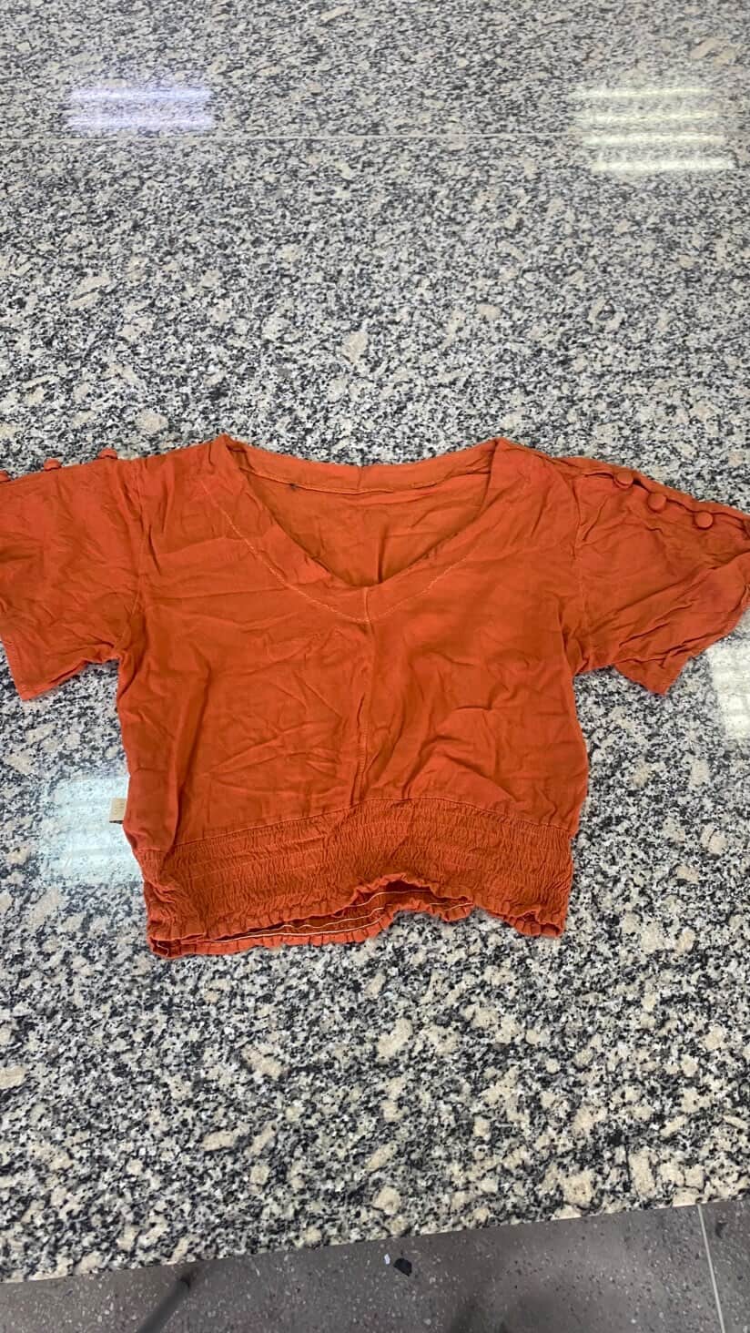 blusa laranja