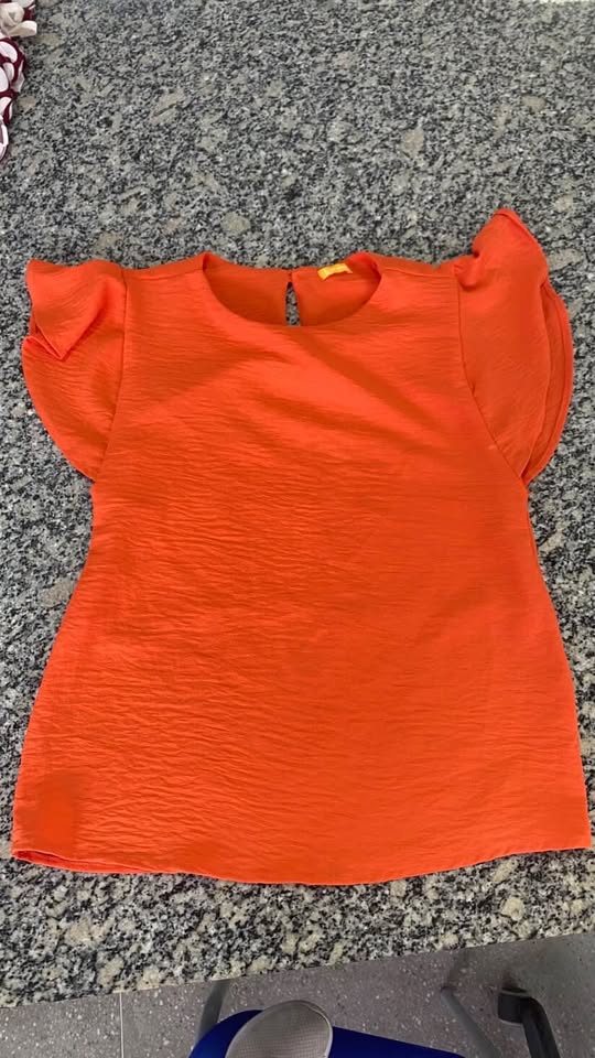 blusa laranja
