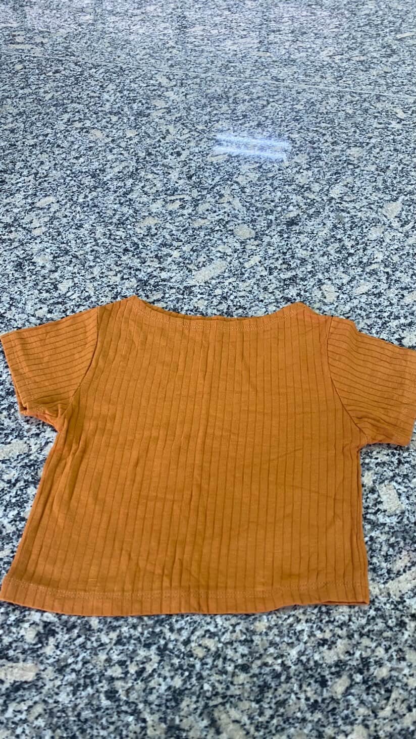 blusa canelada, laranja