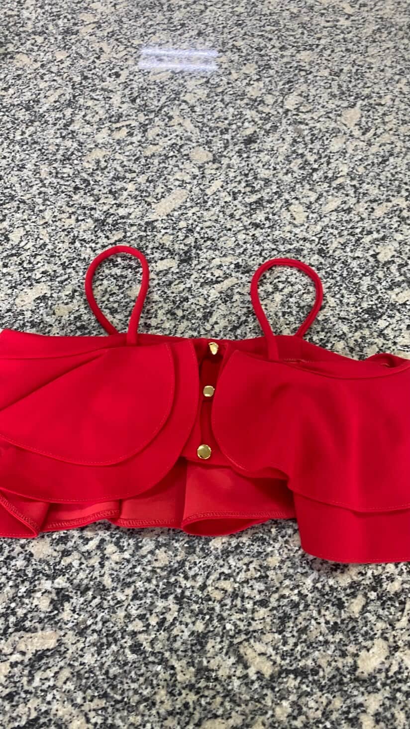 cropped vermelho com babados