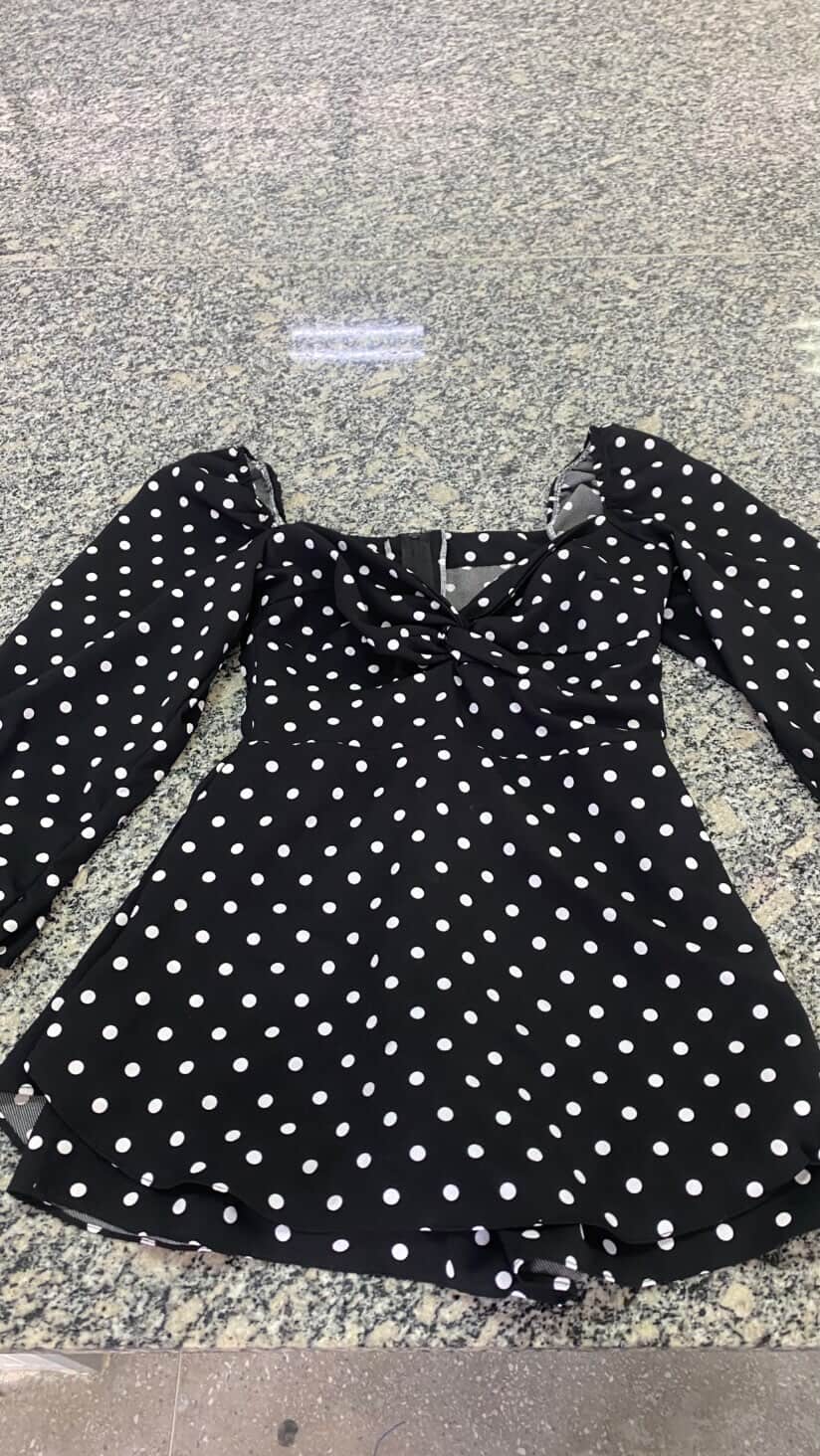 vestido com short embaixo, estampado de bolinhas